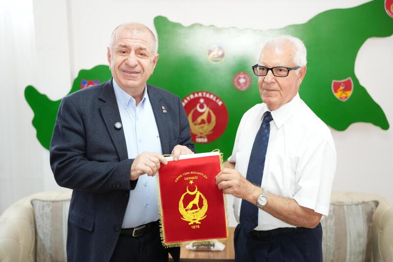 Kıbrıs Türk Mukavemet Teşkilatı Mücahitler Derneği’ni ziyareti