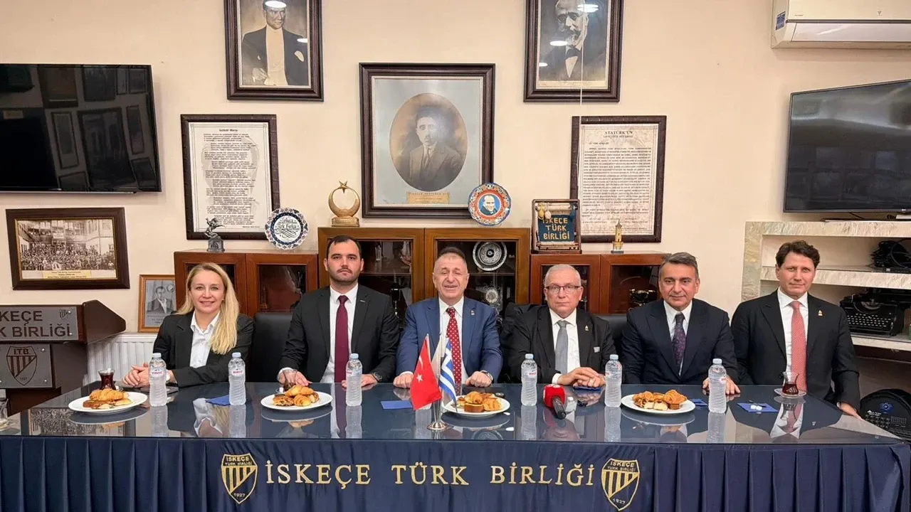“TÜRK MİLLETİNİN MENSUPLARINA BATI TRAKYA'DA SİZ KENDİNİZE TÜRK’ÜZ DİYEMEZSİNİZ DEMEK AKLA AYKIRIDIR”